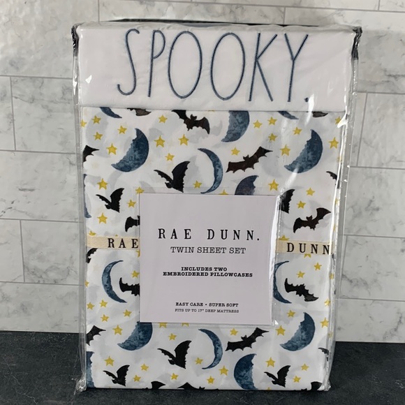 Rae Dunn Other - NWT Rae Dunn SPOOKY twin sheet set